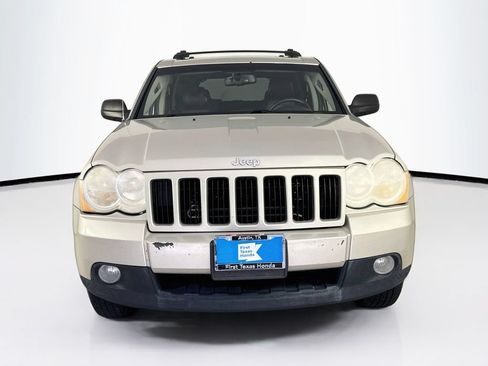 Used 2010 Jeep Grand Cherokee Laredo AWD/4WD image 2