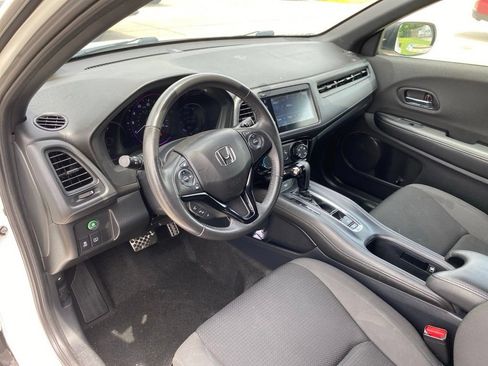 Used 2021 Honda HR-V Sport image 17