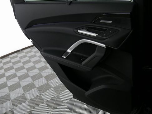 New 2025 Audi Q5 Premium Plus image 28