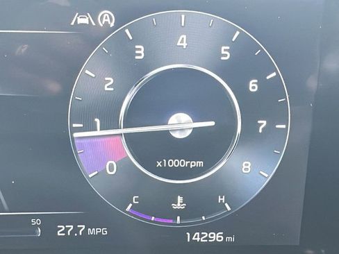 Used 2025 Kia Sportage SX image 17