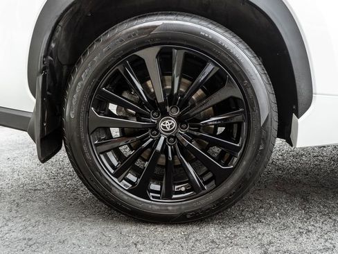 Used 2025 Toyota Highlander XSE image 36