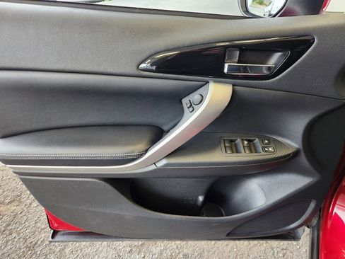 Used 2024 Mitsubishi Eclipse Cross SE image 17