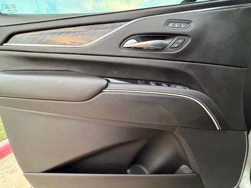 Used 2023 Cadillac Escalade Sport Platinum w/ LPO, ONYX Package AWD/4WD image 12