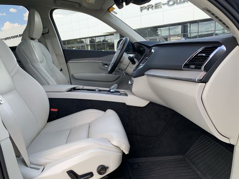 Used 2025 Volvo XC90 T8 Ultra w/ Lounge Package AWD/4WD image 24