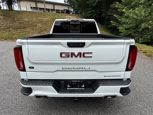Used 2023 GMC Sierra 1500 Denali w/ Denali Reserve Package AWD/4WD image 8