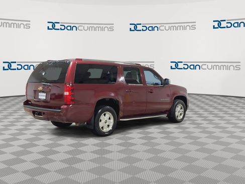 Used 2008 Chevrolet Suburban LT w/ LT Preferred Equipment Group AWD/4WD image 8