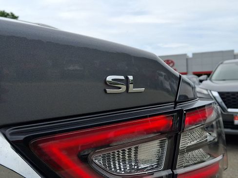 Used 2019 Nissan Maxima 3.5 SL w/ Floor Mat Group FWD image 32