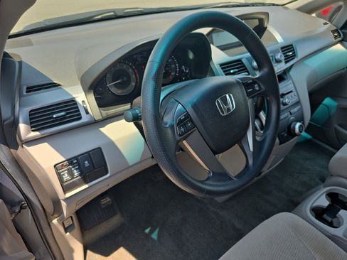 Used 2011 Honda Odyssey EX image 17