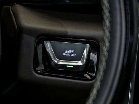 Used 2025 GMC Yukon Denali Ultimate w/ LPO, Floor Liner Package AWD/4WD image 24