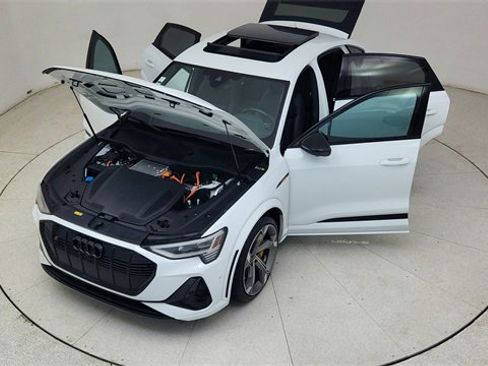 Used 2023 Audi e-tron S Prestige w/ Prestige Package image 84