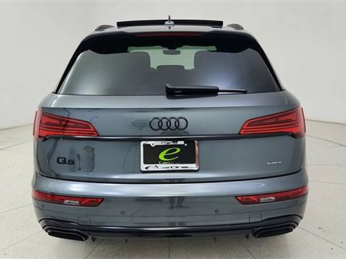 Used 2025 Audi Q5 e Premium Plus w/ Premium Plus Package image 5