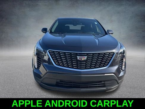 Used 2023 Cadillac XT4 Luxury w/ Cold Weather Package FWD image 9
