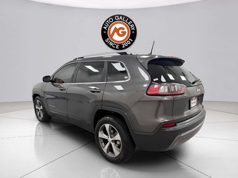 Used 2019 Jeep Cherokee Limited FWD image 5