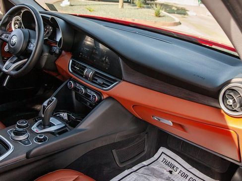 Used 2020 Alfa Romeo Giulia Ti w/ Nero Edizione image 11