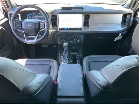 New 2025 Ford Bronco Outer Banks image 8