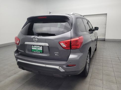 Used 2019 Nissan Pathfinder SL image 9
