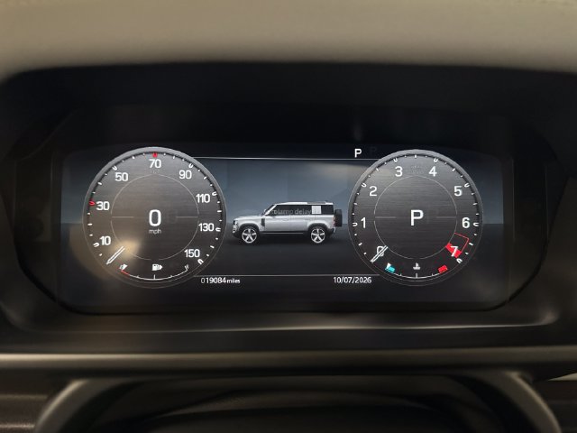 Used 2025 Land Rover Defender 110 S AWD/4WD image 12