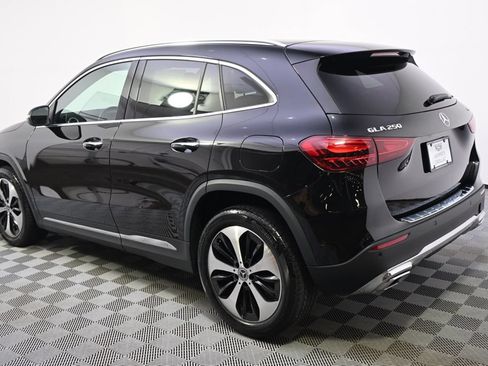 Used 2025 Mercedes-Benz GLA 250 4MATIC image 3