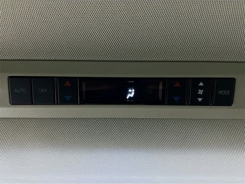 New 2026 Toyota Sienna XLE image 25