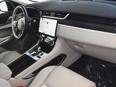Used 2022 Jaguar F-PACE S image 35