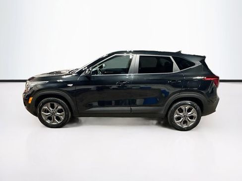 Used 2024 Kia Seltos LX AWD/4WD image 4