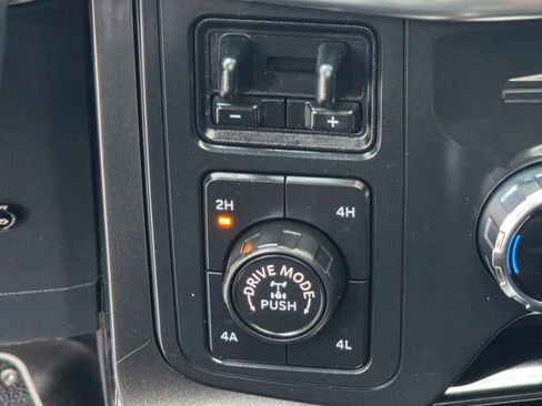 Used 2022 Ford F150 Lariat w/ Equipment Group 502A High AWD/4WD image 19