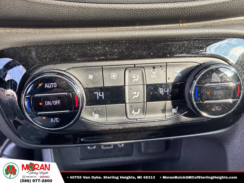 Used 2021 Buick Encore GX Select AWD/4WD image 12