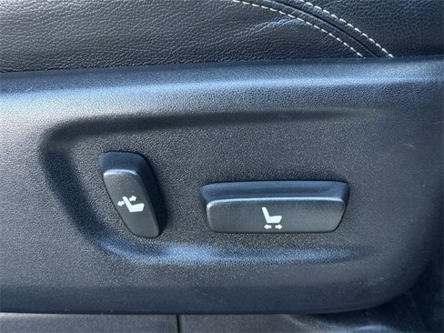 Used 2020 Toyota 4Runner Limited image 31