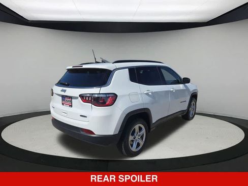 Used 2024 Jeep Compass Latitude AWD/4WD image 6
