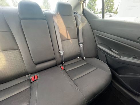 Used 2025 Nissan Altima 2.5 SV image 32