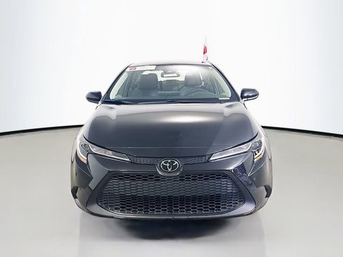 Certified 2022 Toyota Corolla LE image 2