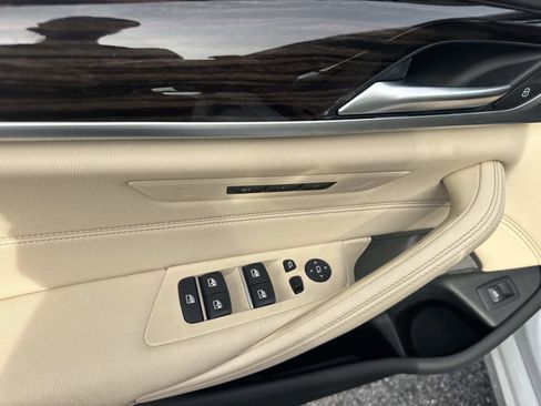Certified 2023 BMW 540i w/ Premium Package image 17