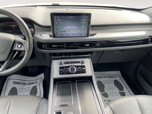 Used 2020 Lincoln Aviator Reserve w/ Equipment Group 201A image 11