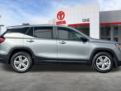 Used 2024 GMC Terrain SLE
