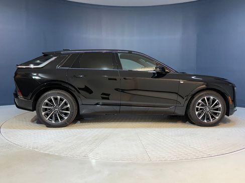 New 2026 Cadillac Lyriq Sport AWD/4WD image 8