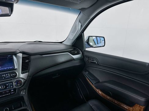 Used 2020 Chevrolet Tahoe Premier AWD/4WD image 24