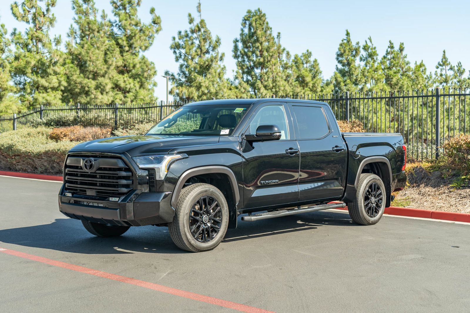 Used 2024 Toyota Tundra Limited AWD/4WD image 3