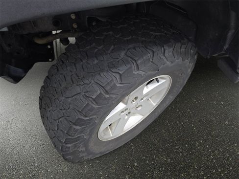 Used 2017 Jeep Wrangler Sport w/ Quick Order Package 24S image 28