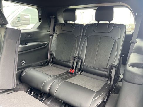 New 2026 Jeep Grand Cherokee L Laredo image 10