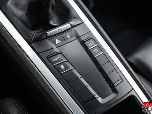 Used 2017 Porsche 718 Cayman RWD image 20
