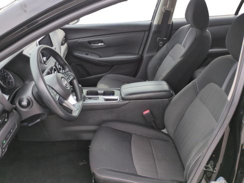 Used 2025 Nissan Sentra SV FWD image 14