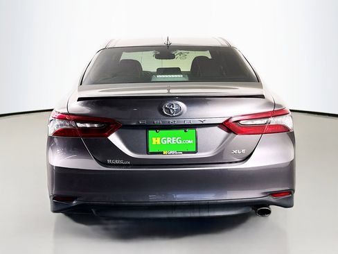 Used 2022 Toyota Camry XLE FWD image 8