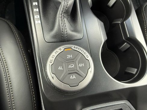 New 2025 Ford Bronco Badlands image 48