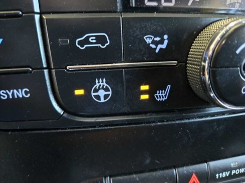Used 2019 Dodge Grand Caravan GT FWD image 20