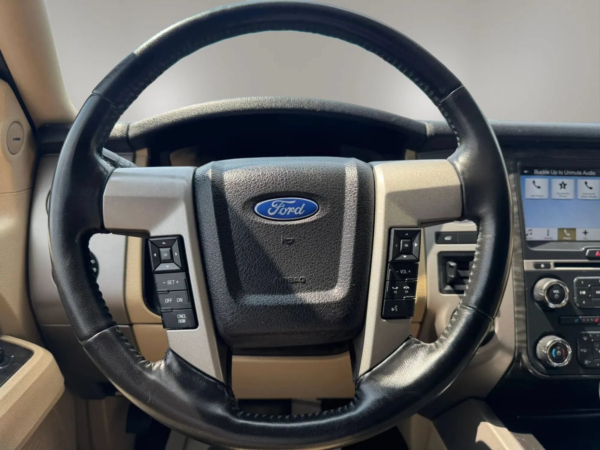 Used 2017 Ford Expedition Limited RWD image 24