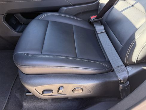 Used 2024 GMC Acadia Elevation image 27