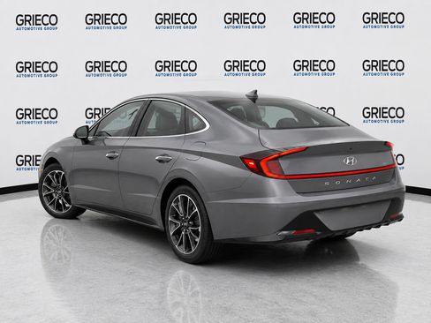 Used 2022 Hyundai Sonata Limited w/ Preferred Accessory Package FWD image 2