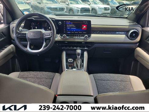Used 2024 Chevrolet Colorado ZR2 AWD/4WD image 17
