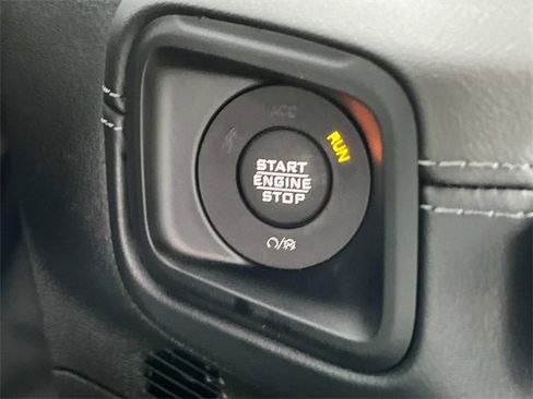 New 2024 Jeep Wrangler Unlimited Rubicon w/ Technology Group image 18