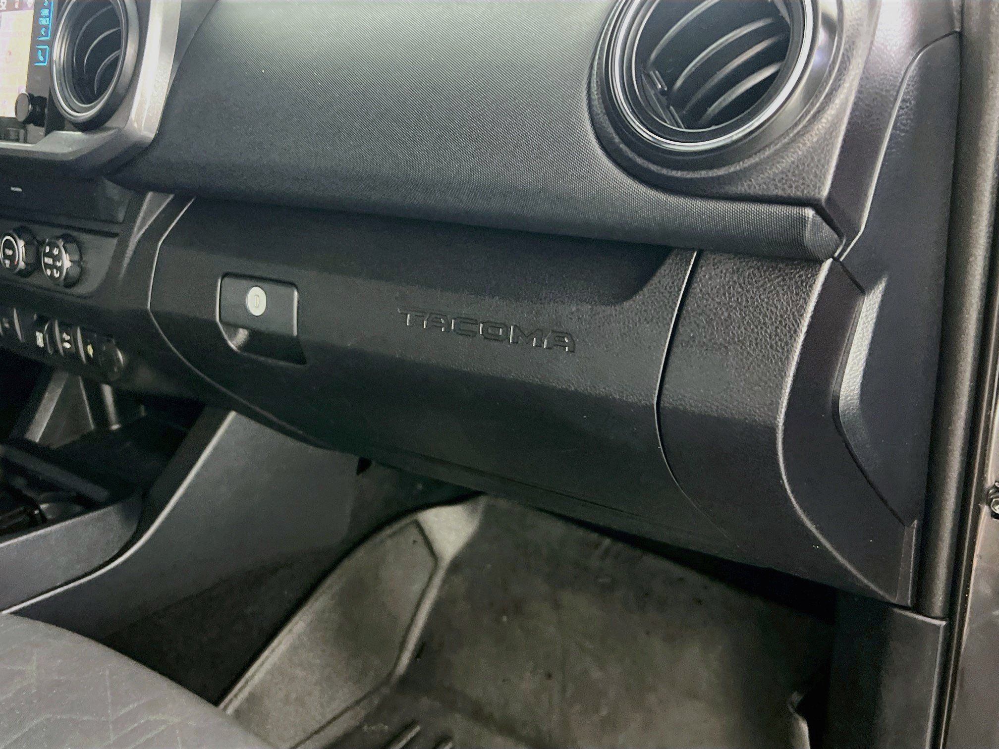 Used 2019 Toyota Tacoma TRD Off-Road AWD/4WD image 34